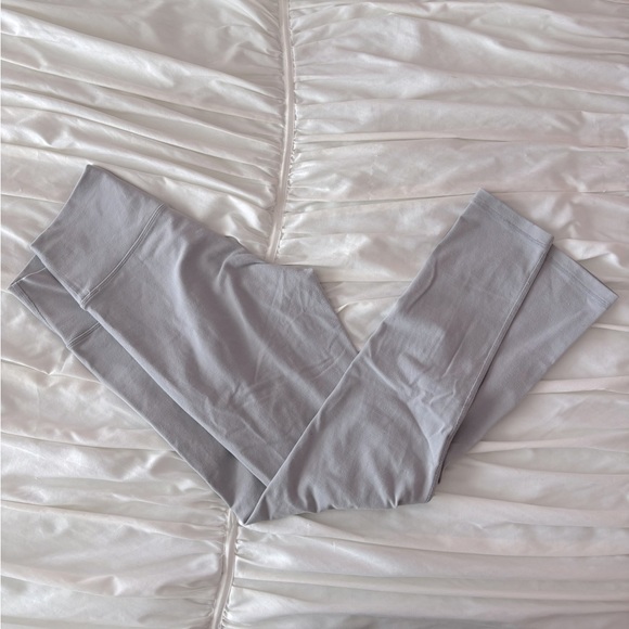 Aritzia Tnaction Leggings - Picture 1 of 4